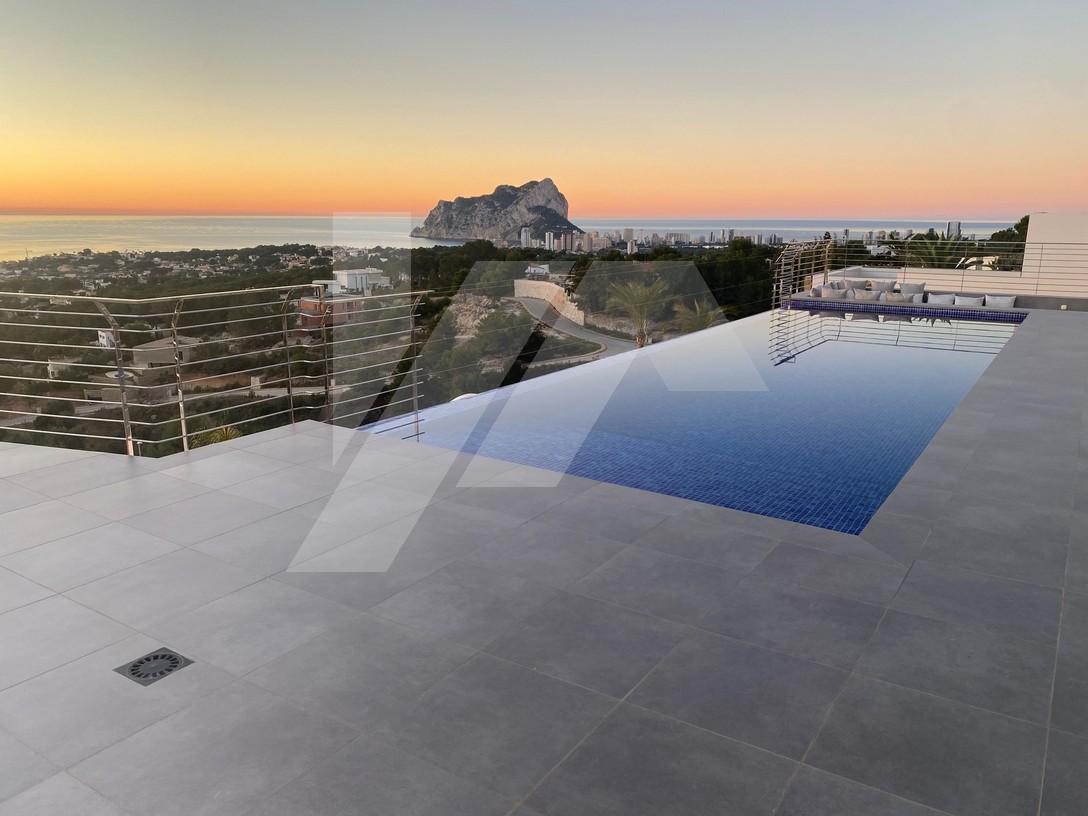 Villa de lujo con vistas al mar en venta en Benissa, Costa Blanca.