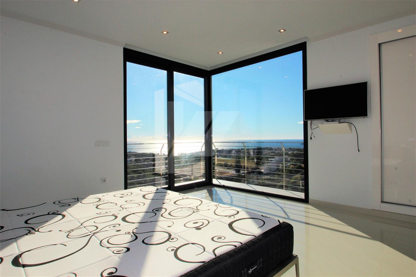 Villa de lujo con vistas al mar en venta en Benissa, Costa Blanca.