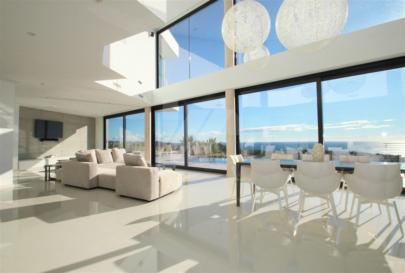 Villa de lujo con vistas al mar en venta en Benissa, Costa Blanca.