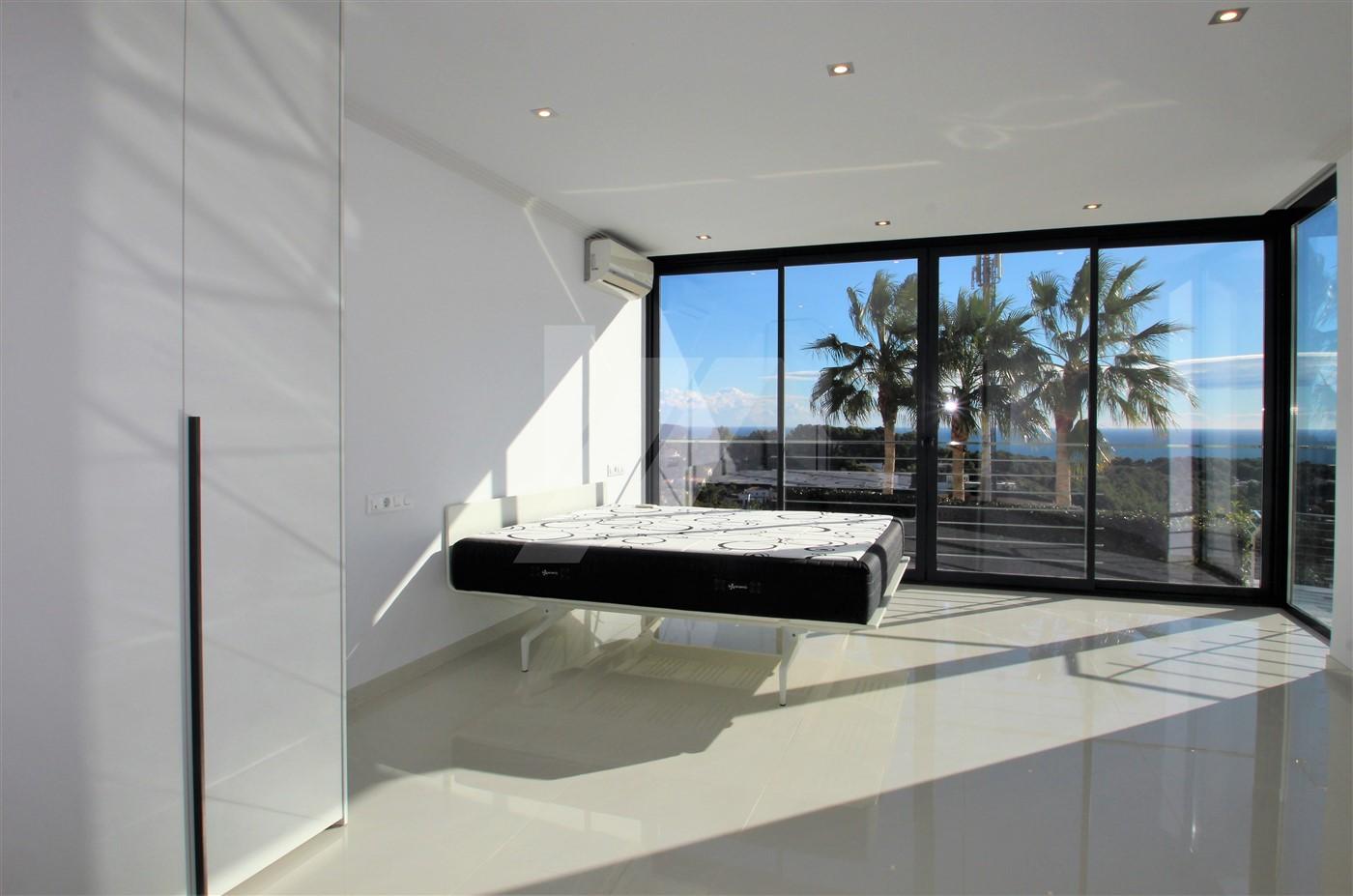 Villa de lujo con vistas al mar en venta en Benissa, Costa Blanca.