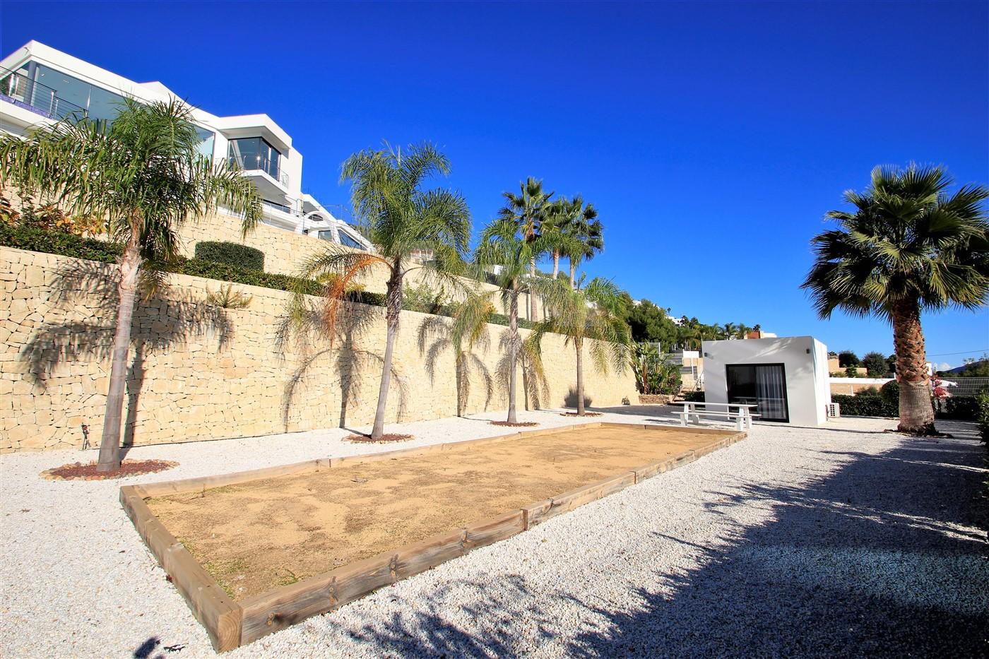 Villa de lujo con vistas al mar en venta en Benissa, Costa Blanca.
