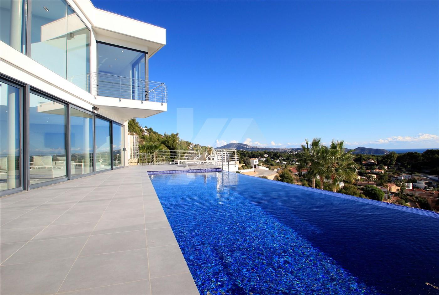 Villa de lujo con vistas al mar en venta en Benissa, Costa Blanca.