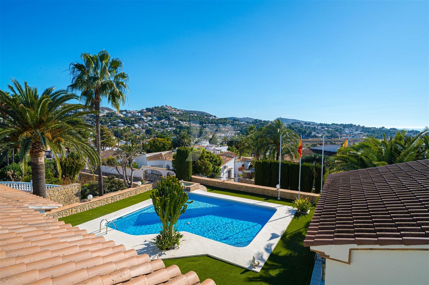 Exclusiva villa mediterránea en venta en Moraira, Costa Blanca.