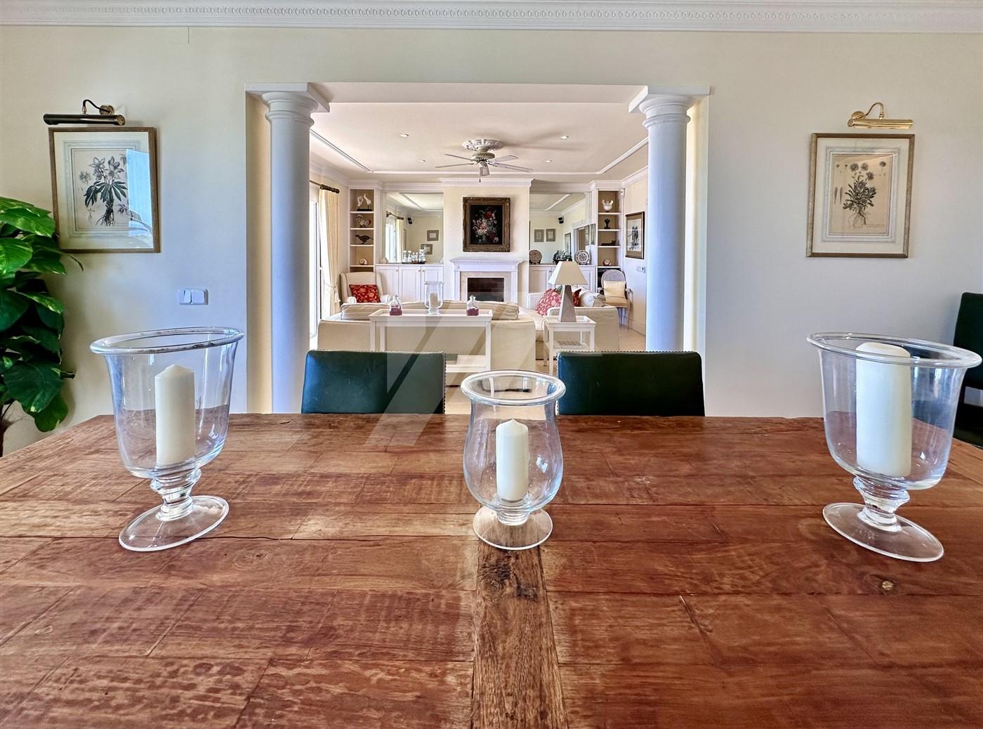 Villa de lujo en venta con vistas panorámicas al mar en Moraira, Costa Blanca.