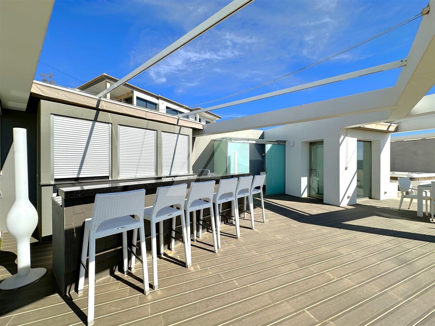 Exclusiva villa en venta con inigualables vistas al mar Mediterráneo en Moraira.