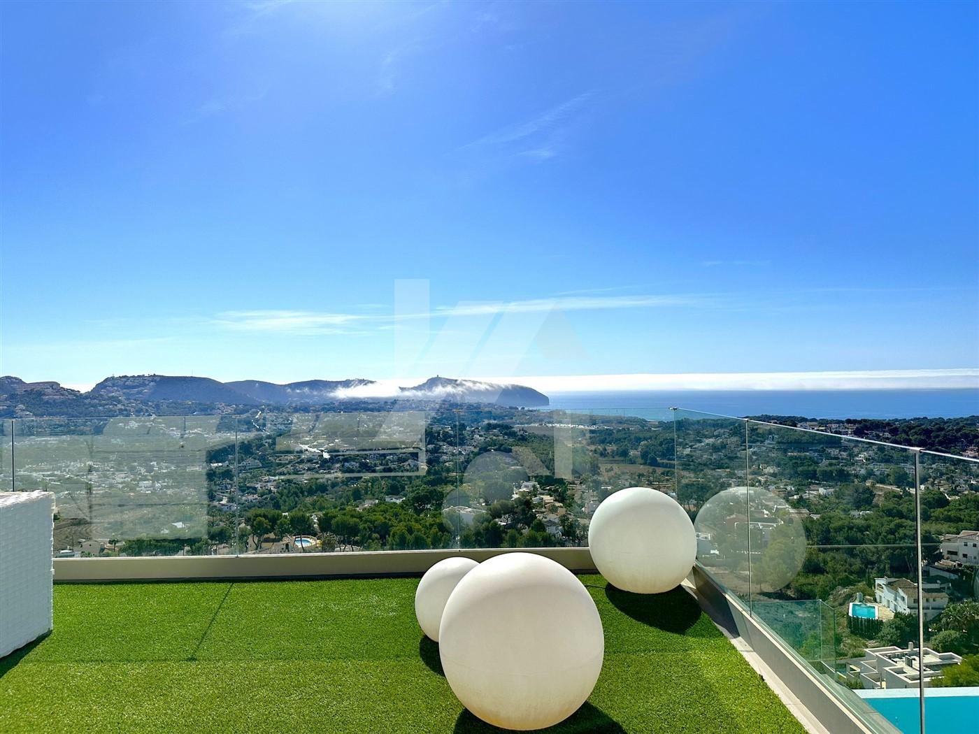 Exclusiva villa en venta con inigualables vistas al mar Mediterráneo en Moraira.