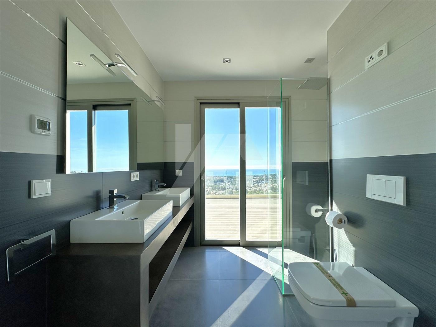 Exclusiva villa en venta con inigualables vistas al mar Mediterráneo en Moraira.