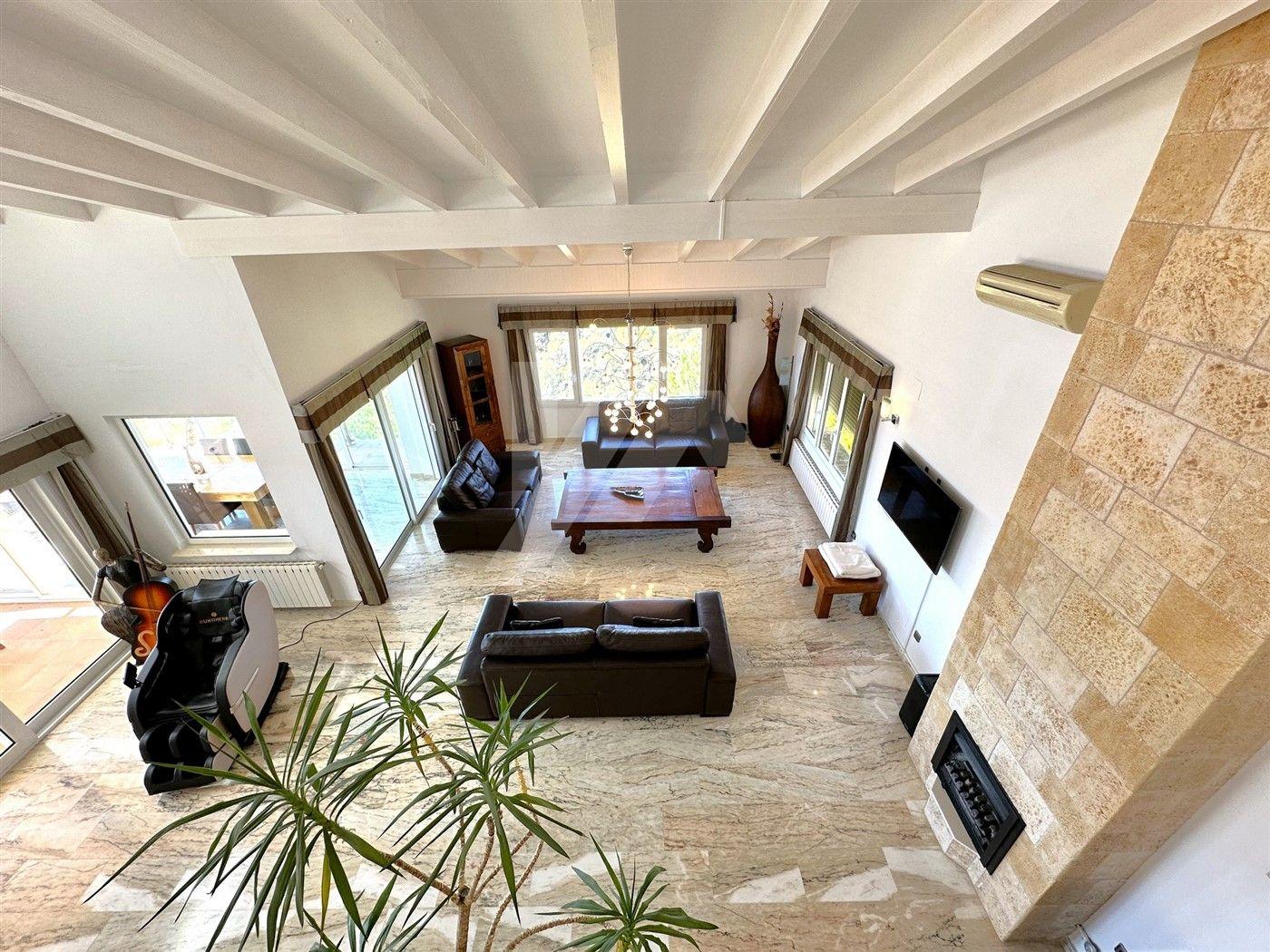 Excepcional villa en venta con vistas al mar en Moraira.