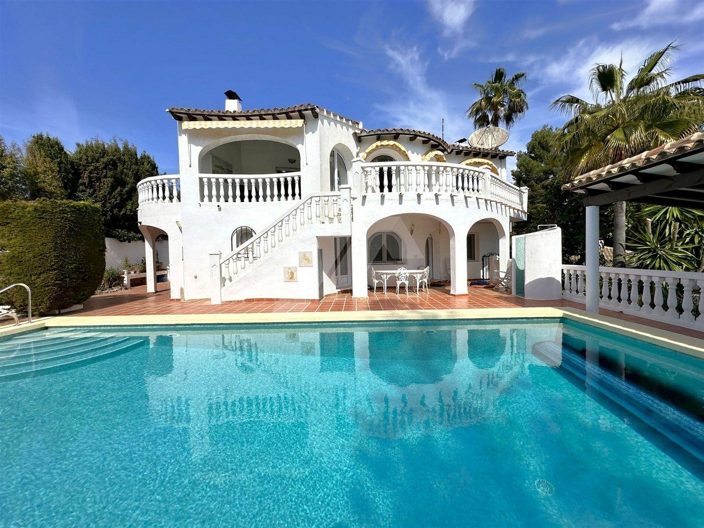 Villa con estilo Mediterráneo en venta en Moraira, Costa Blanca.