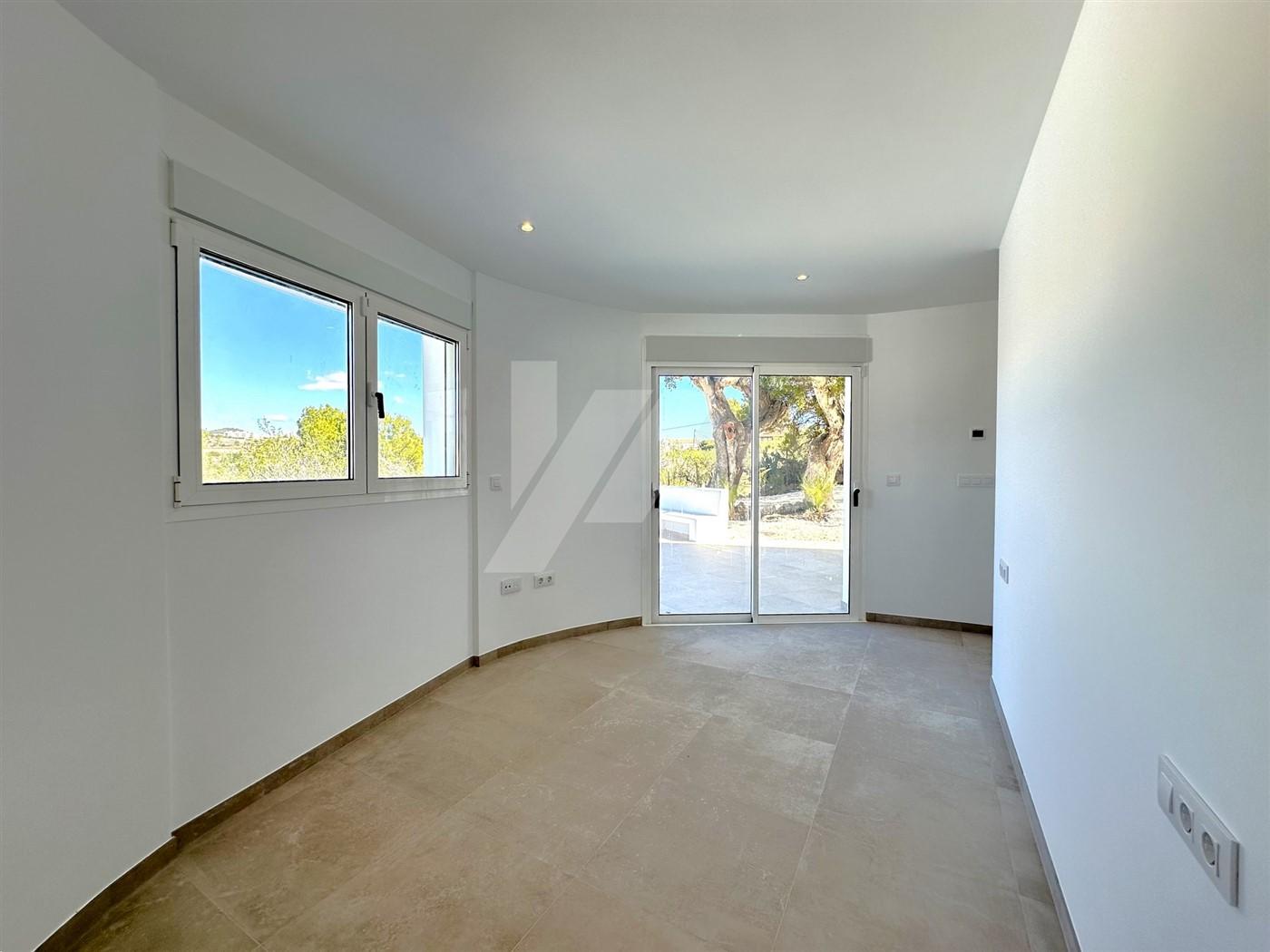 Villa en venta de Estilo Ibicenco con Vistas al Mar, cerca de Moraira.