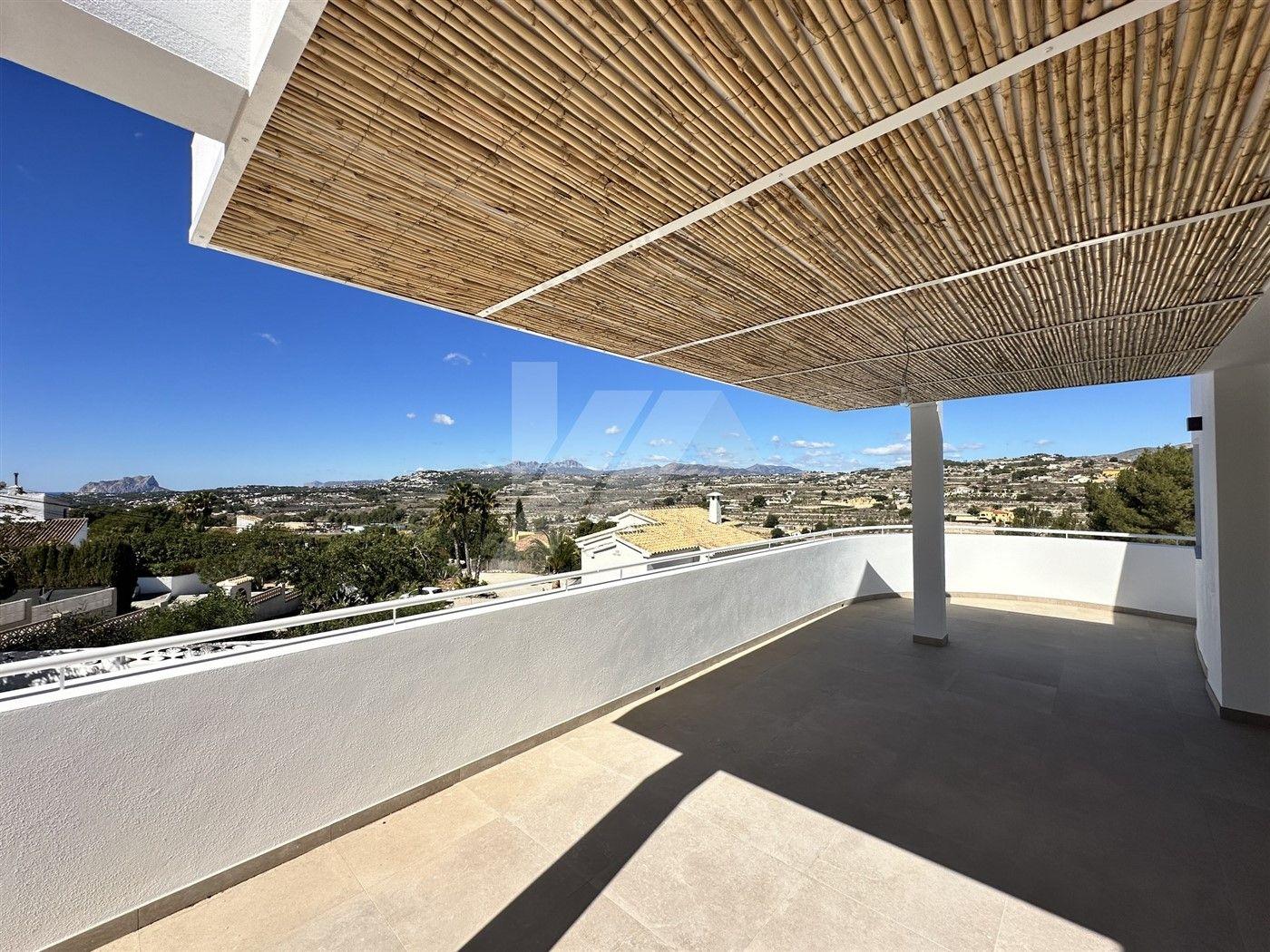 Villa en venta de Estilo Ibicenco con Vistas al Mar, cerca de Moraira.