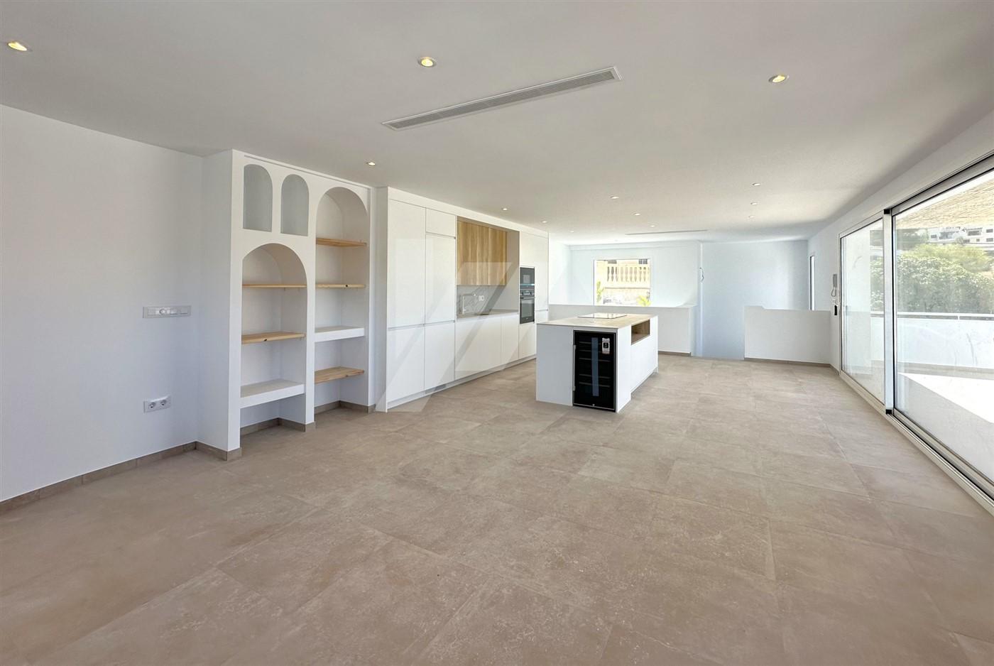 Villa en venta de Estilo Ibicenco con Vistas al Mar, cerca de Moraira.