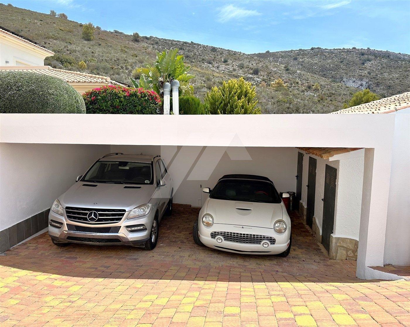 Chalet con vistas al mar en venta en el Portet, Moraira.