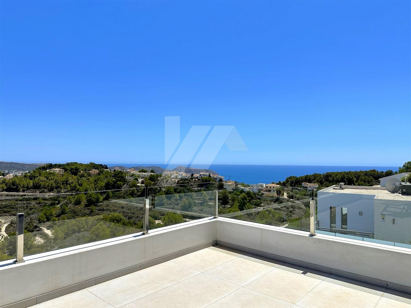 Villa con vistas panoramicas al mar en venta en Moraira, Costa Blanca.