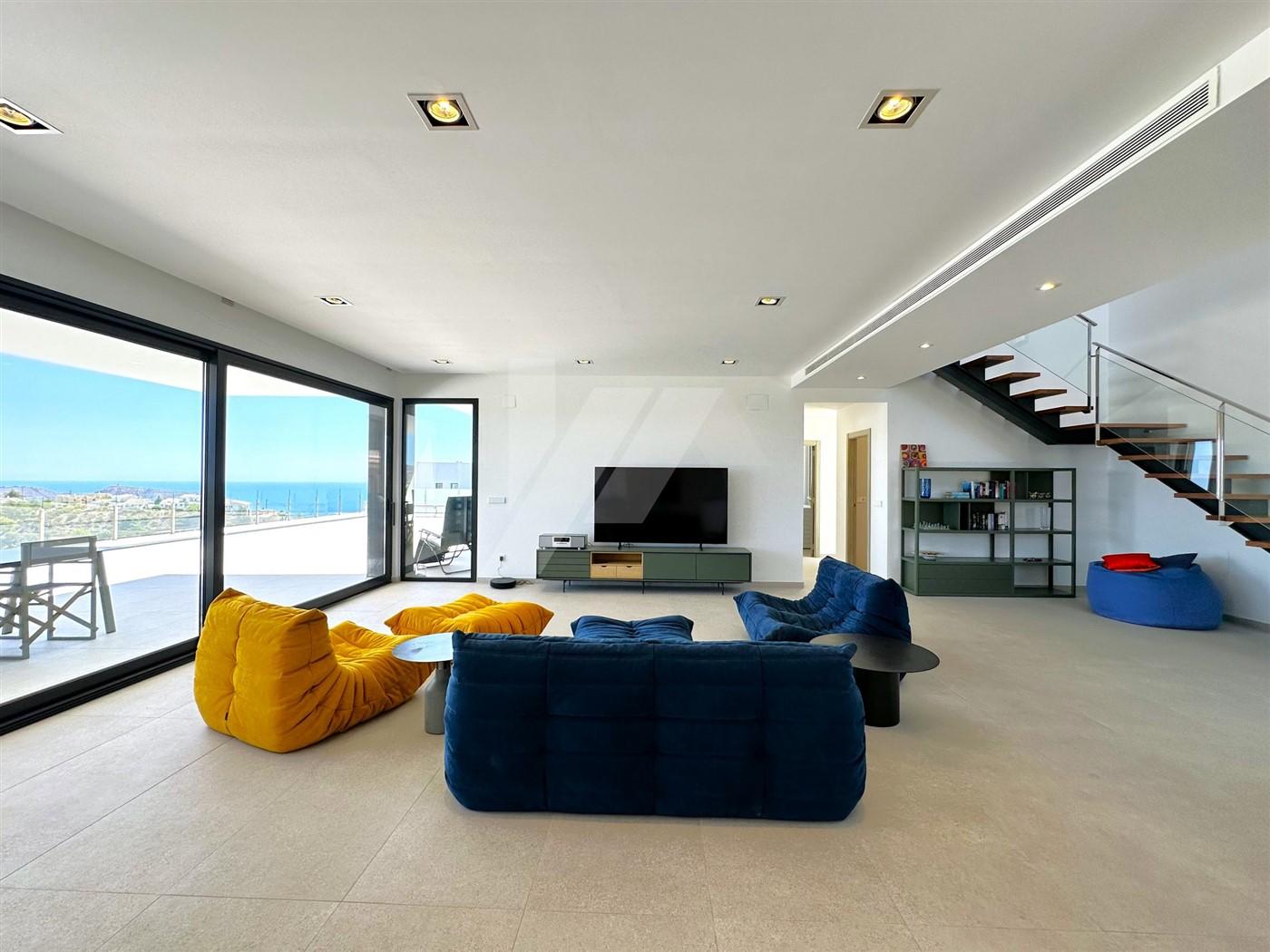 Villa con vistas panoramicas al mar en venta en Moraira, Costa Blanca.